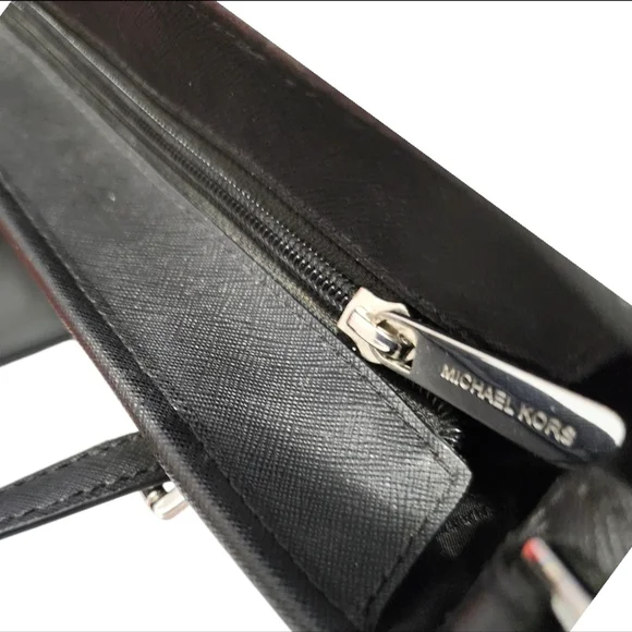 MICHAEL KORS XS Jet Set Travel Black & White MK Logo Zip Tote Bag - Picture 9 of 12